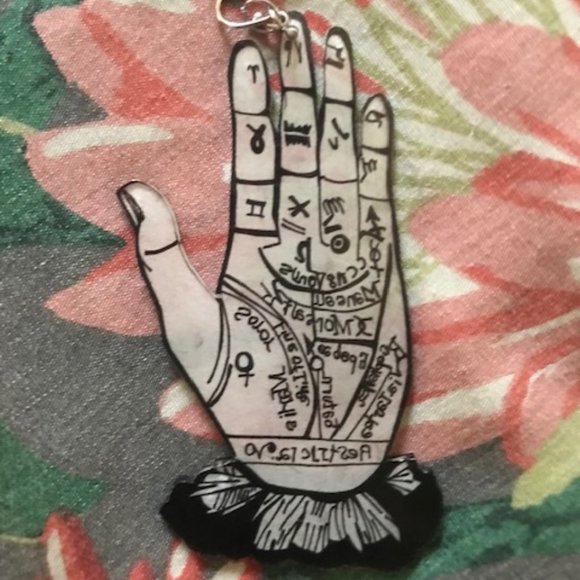 Hand made tarot hand earrings from etsy - Picture 3 of 3